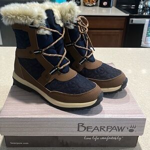 Women’s Bearpaw Boots NWOT